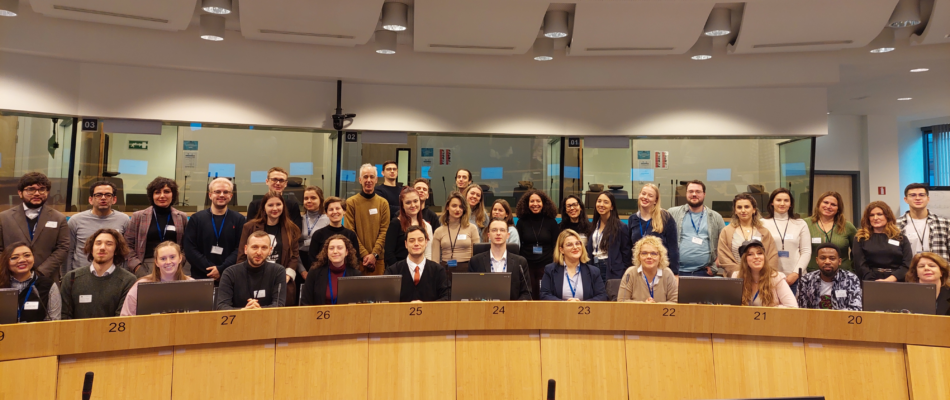 Group of participants of the academic freedom ideathon in the EESC building